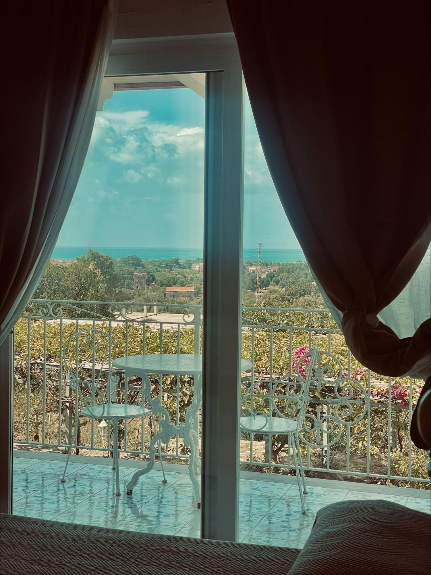 L'Incanto Di Nausicaa Ашеа Экстерьер фото
